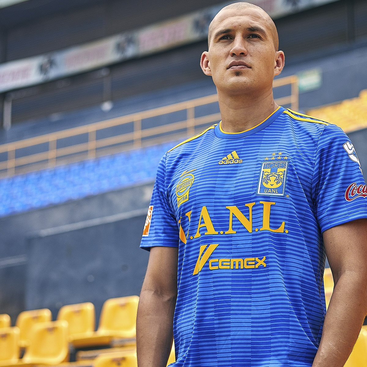 tigres away kit