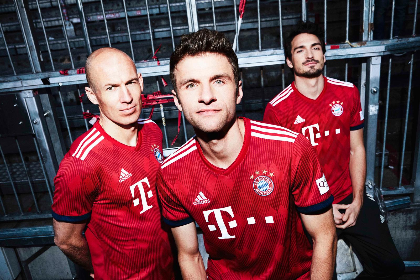 bayern munich second kit