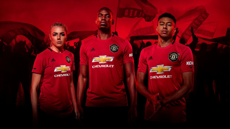 manchester united red jersey